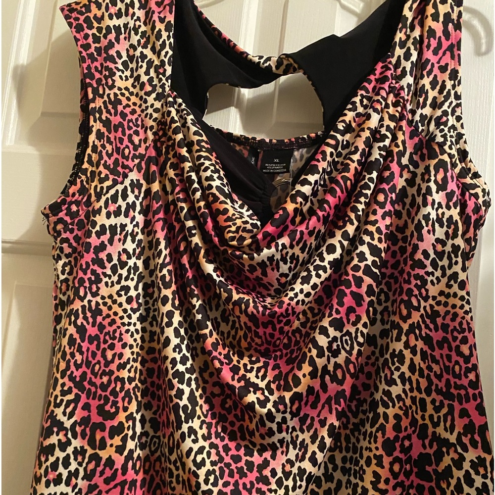 NWT.  Beautiful printed cowl neck top. XL.